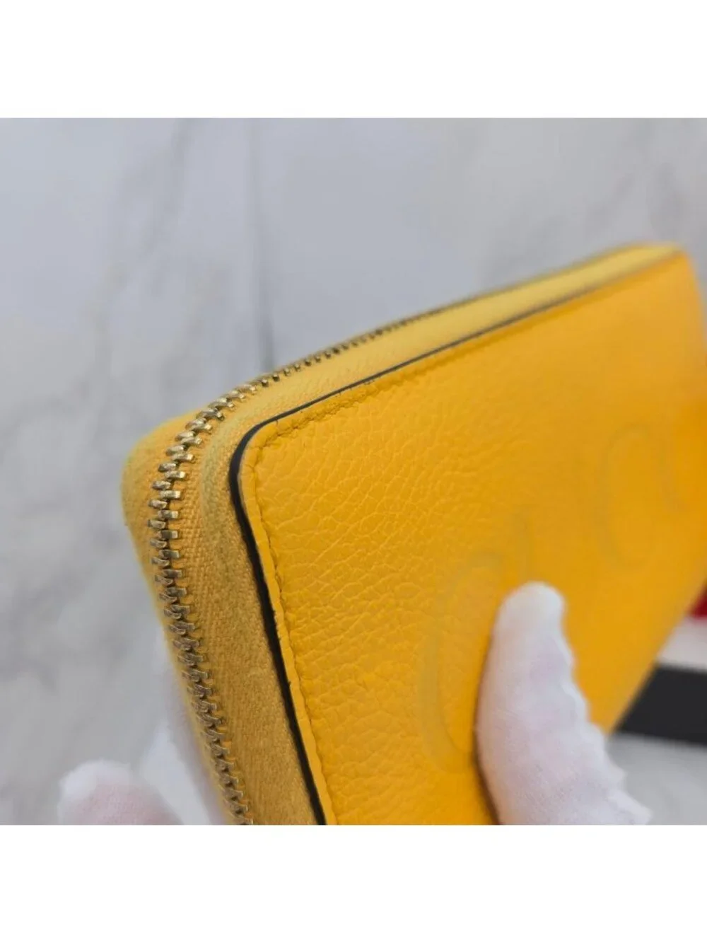 ★SOLD★ Gucci Logo Wallet Yellow Leather - Picture 5 of 14